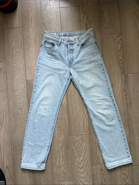 Light Wash Levi’s 501 90s